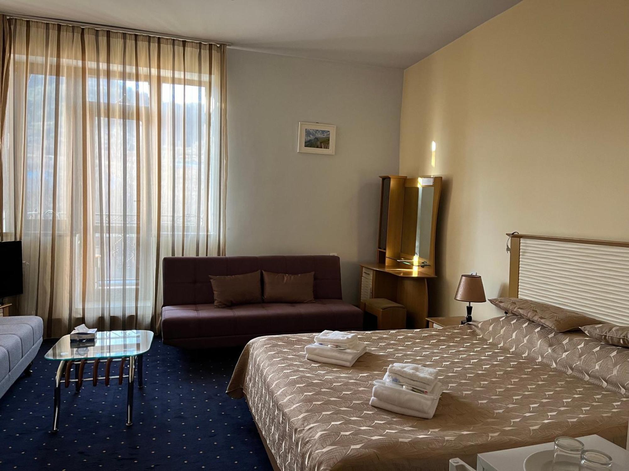 Greenwood Hotel Dilijan Ngoại thất bức ảnh
