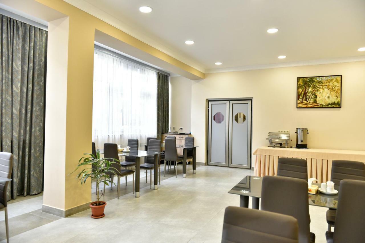 Greenwood Hotel Dilijan Ngoại thất bức ảnh